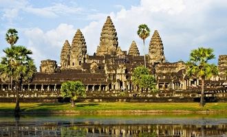 Best of Vietnam Cambodia tour package 2023